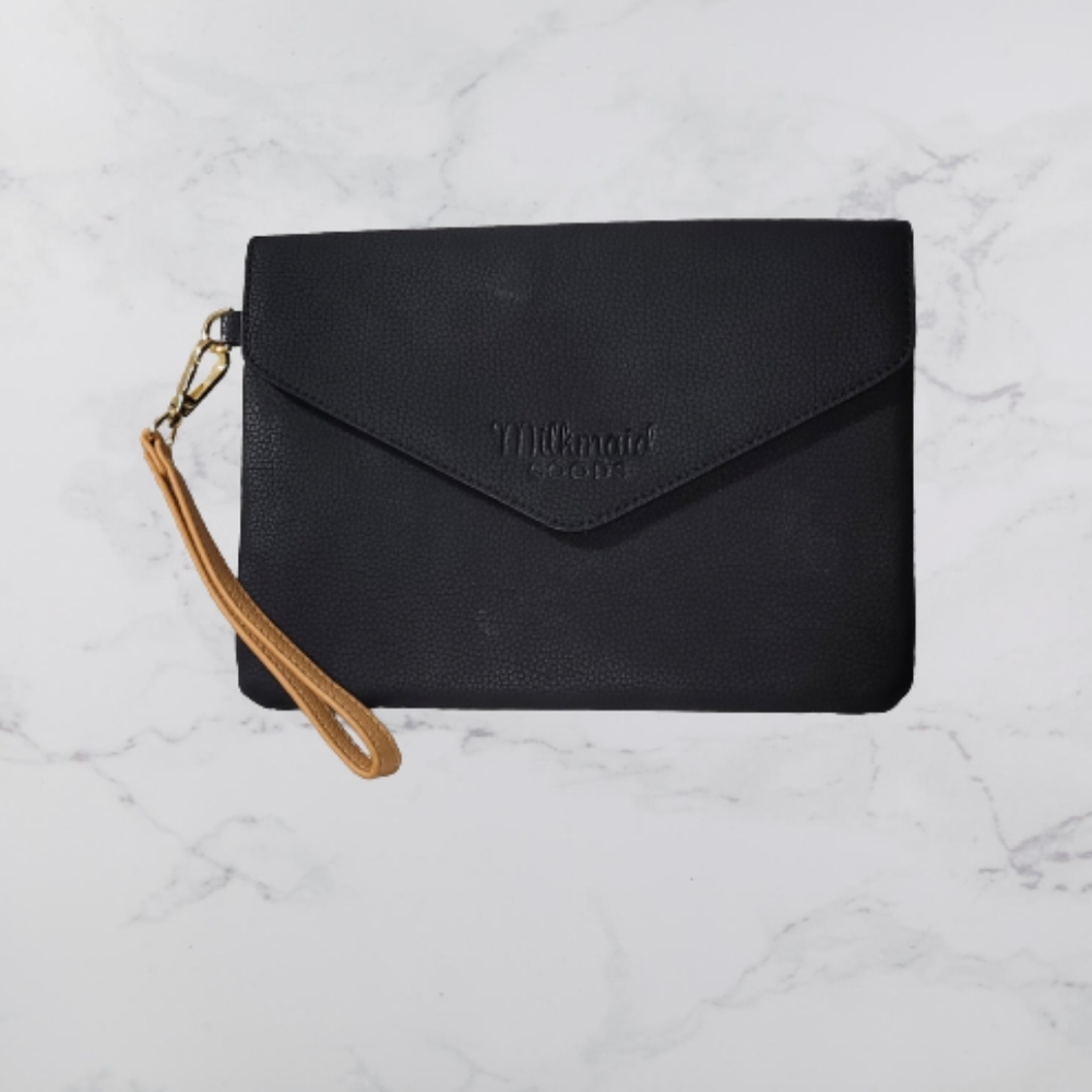 Milkmaid Goods Clutch-Black
